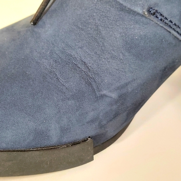 Camper Navy Blue Suede Block Heeled Oxford Pump - Picture 12 of 13